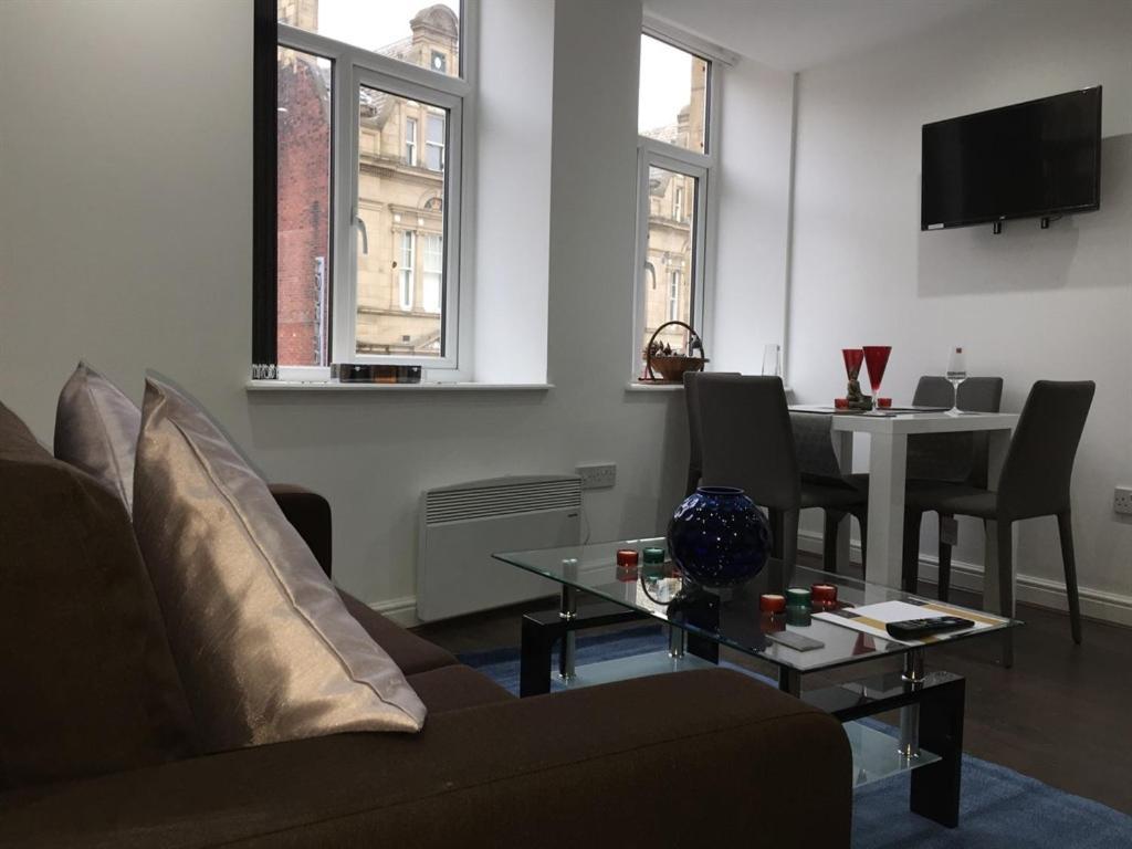 Bradford Luxury Central Apartment Exterior photo